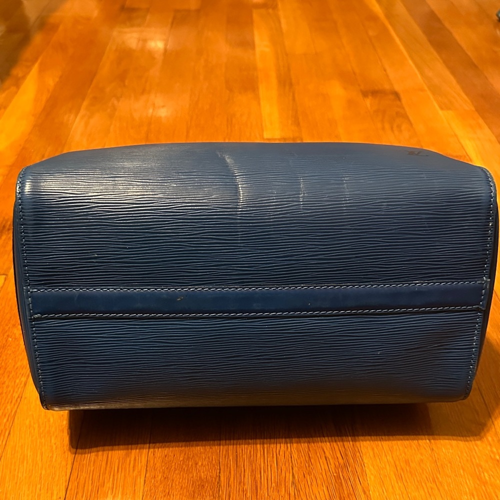 Louis Vuitton Blue Epi Leather Tote - Picture 3 of 16